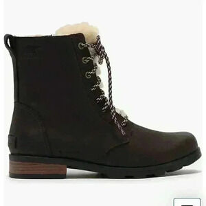 NIB SOREL Emelie Genuine Shearling Short Lace-Up Boot (Women) SZ 8.5 black
